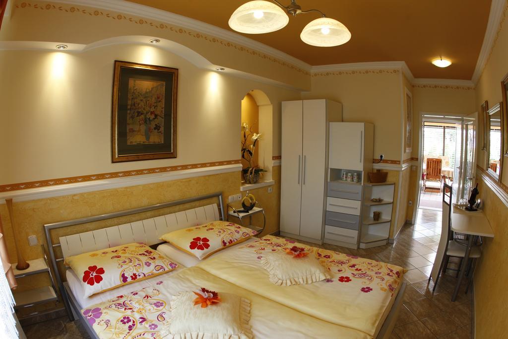 Rooms Beros Maribor Pokoj fotografie