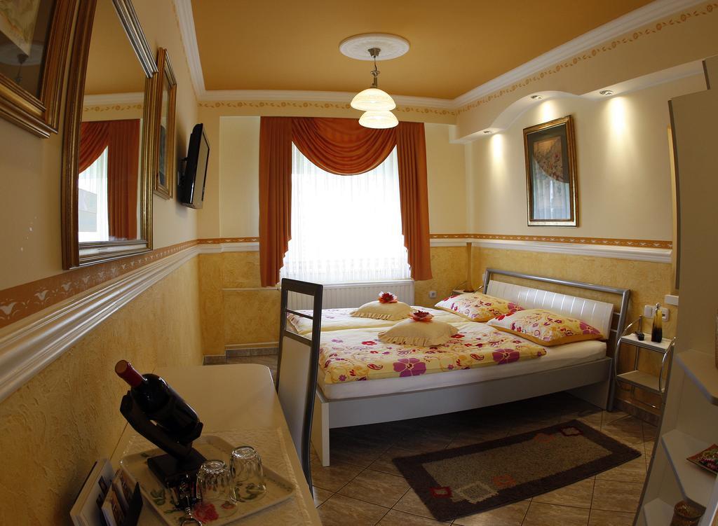 Rooms Beros Maribor Pokoj fotografie